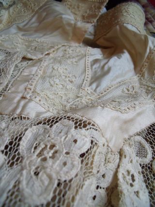 Old lace collar