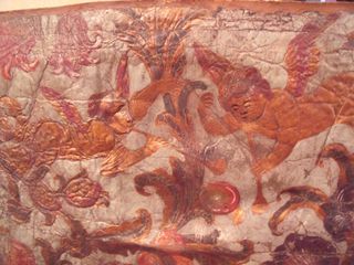 Angels on the cuir de cordoue