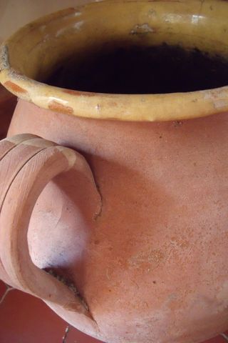 Pottery from Aubagne