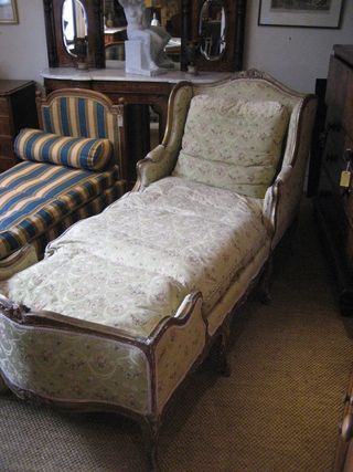 DAY BED FOR THE ANTIQUES DIVA AND CO