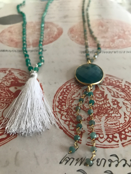 Green long necklace 