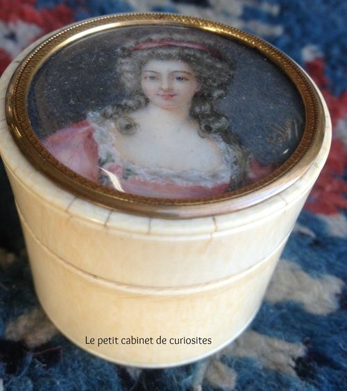 XVIII th century french box