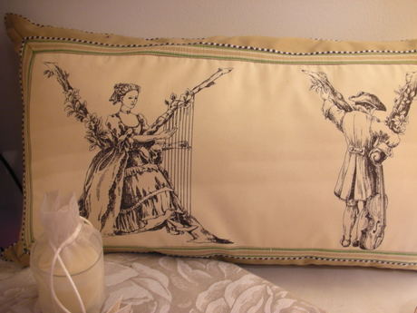 Romantic_cushions